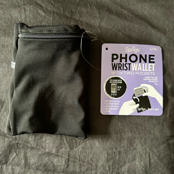 Sprigs Phone Wrist Wallet - Picture 2 of 4